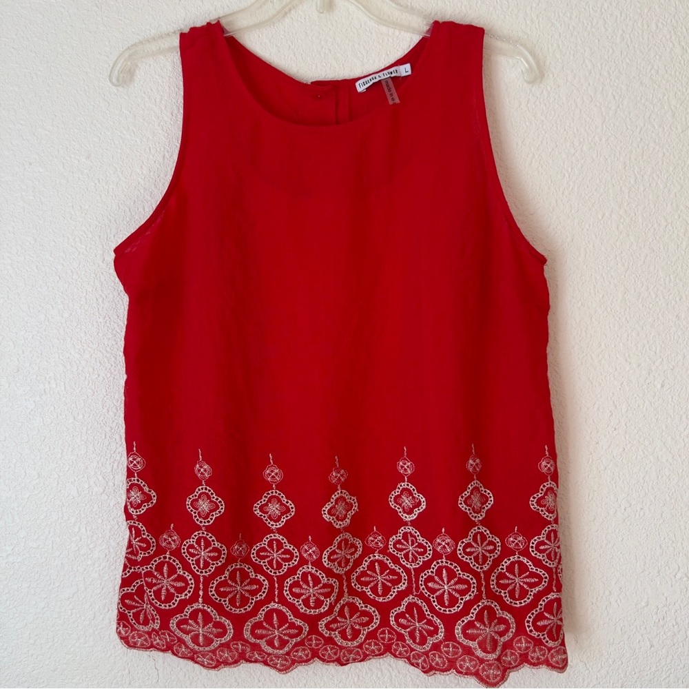 Figueroa & Flower Cami embroidered buttons in the back red Sleeveless top Sz L
